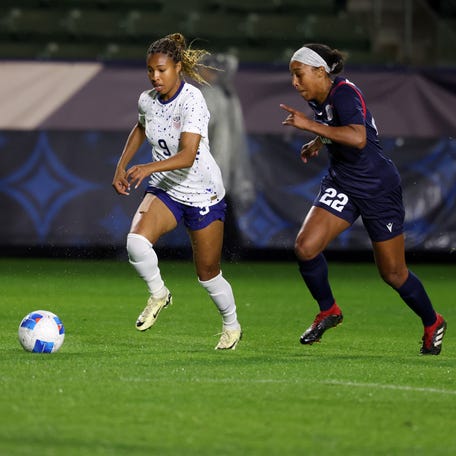 The USWNT's Midge Purce (9) dribbles the ball against the Dominican Republic during the first half of the 2024 Concacaf W Gold Cup group stage game at Dignity Health Sports Park.