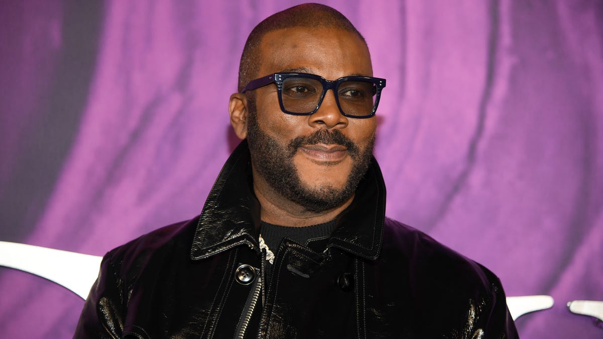 Tyler Perry puts 0M studio expansion on hold after AI demonstration