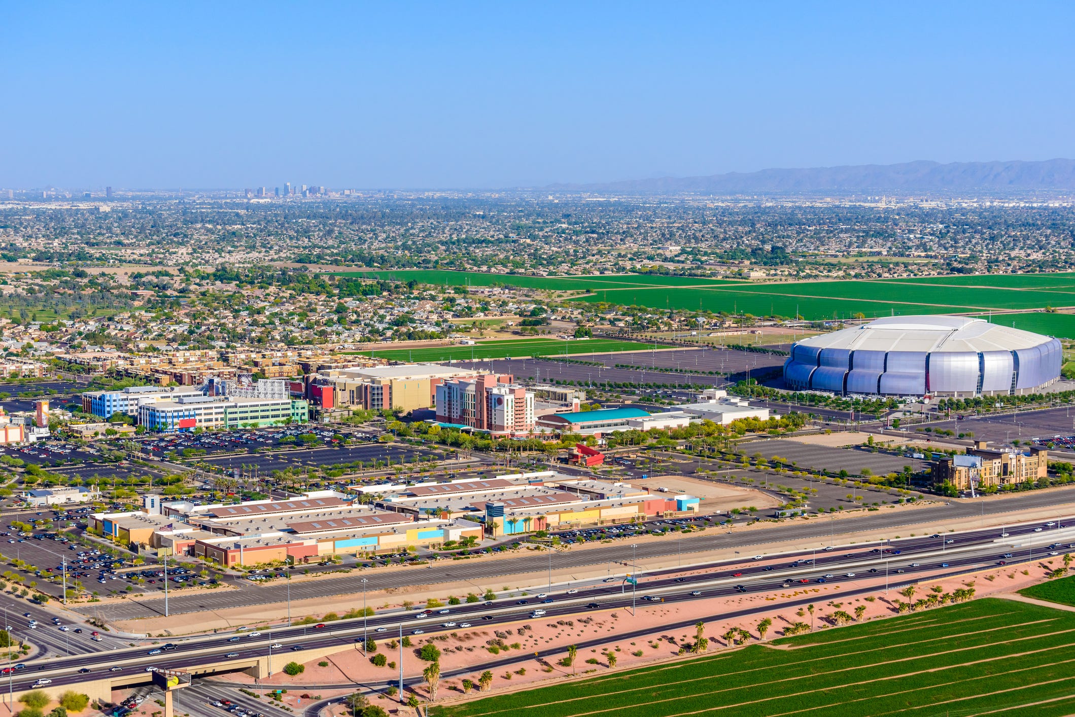 Glendale, Arizona: Your Ultimate Stop for Sports, Dining, and Entertainment