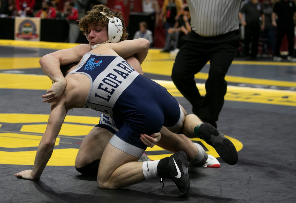 Exciting Progress: Smith, Pickerrell, Bolt, and Green Shine in OHSAA State Wrestling Tournament Day One