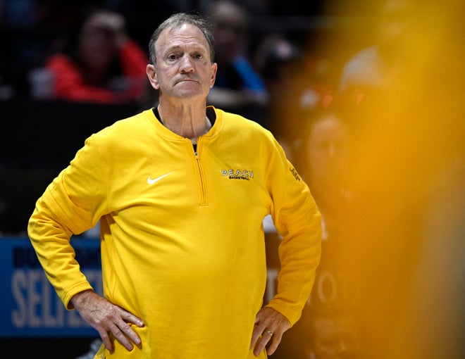 Long Beach State coach on AD taking credit for March Madness run: 'I'm a Seinfeld episode'