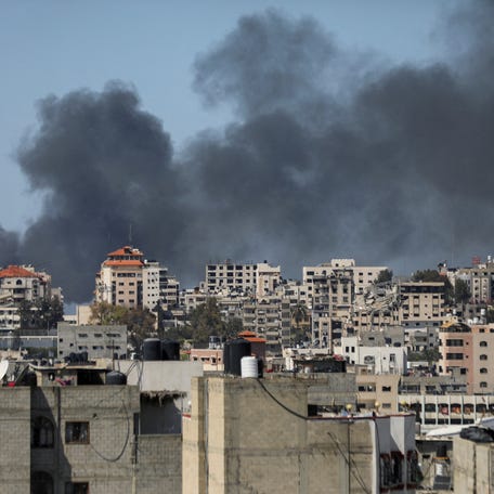 Smoke rises during an Israeli raid at Al-Shifa hospital and the area around it, amid the ongoing conflict between Israel and the Palestinian Islamist group Hamas, in Gaza City, March 20, 2024. REUTERS/Dawoud Abu Alkas.