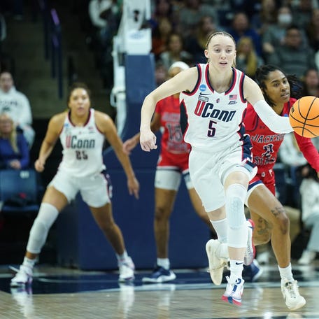 UConn Huskies guard Paige Bueckers with the ball against Jackson State.