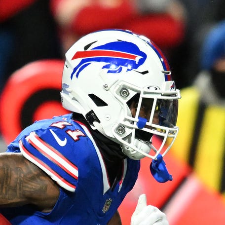 Buffalo Bills wide receiver Deonte Harty (11) returns a kickoff against the Kansas City Chiefs in the first half of the 2024 AFC divisional round game at Highmark Stadium.
