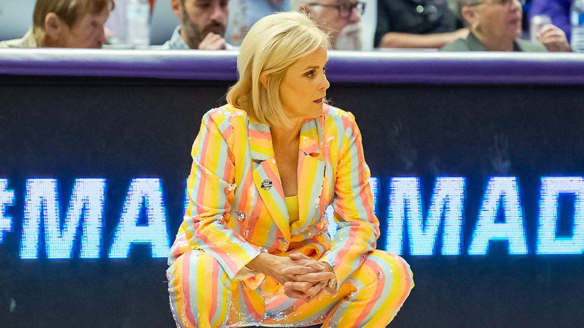 #Kim Mulkey’s personality brings her criticism no male coach gets