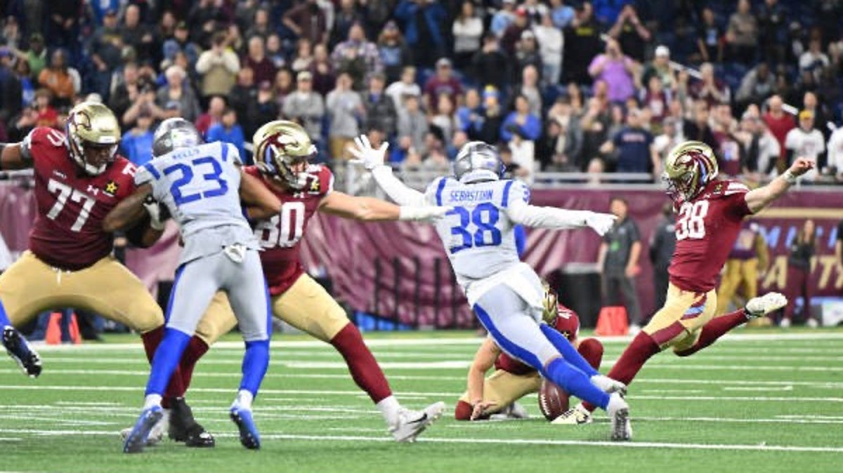 Die Detroit Lions verpflichten den ehemaligen Spieler der Michigan Panthers, Jake Betts Die Detroit Lions verpflichten den ehemaligen Spieler der Michigan Panthers, Jake Betts