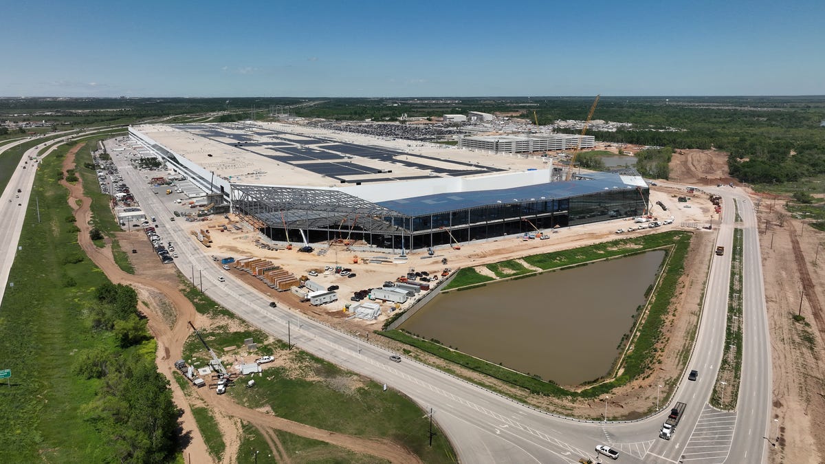 Tesla is now one of Texas’ largest employers. Here’s how it got there.