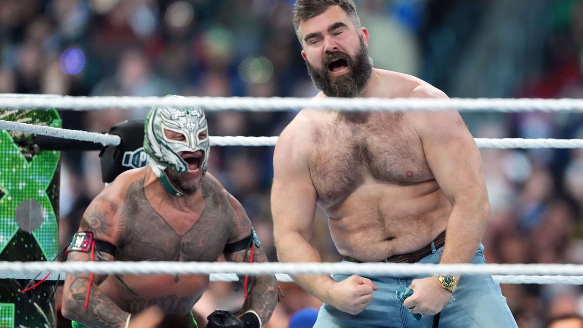 Rey Mysterio Wins WrestleMania After Run-in with Jason Kelce and Lane Johnson