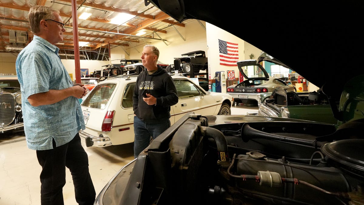Dozens of antique, vintage cars will drive off after closure of Oxnard auto...