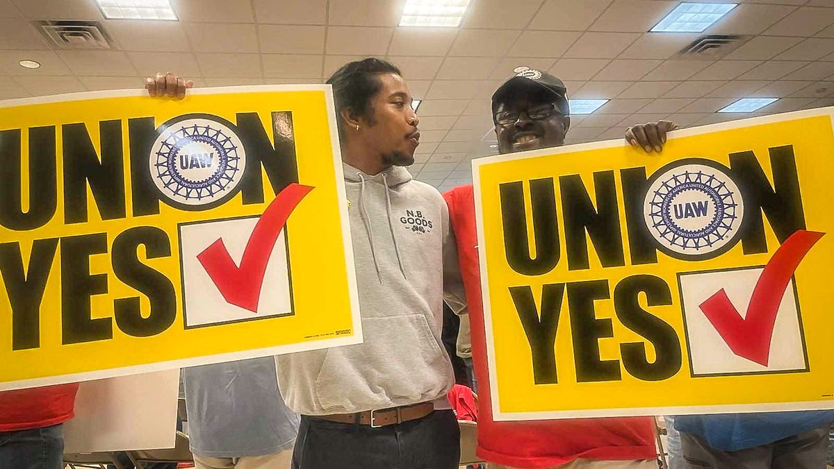 Tennessee işçileri UAW'ye katılmak için oy kullandı