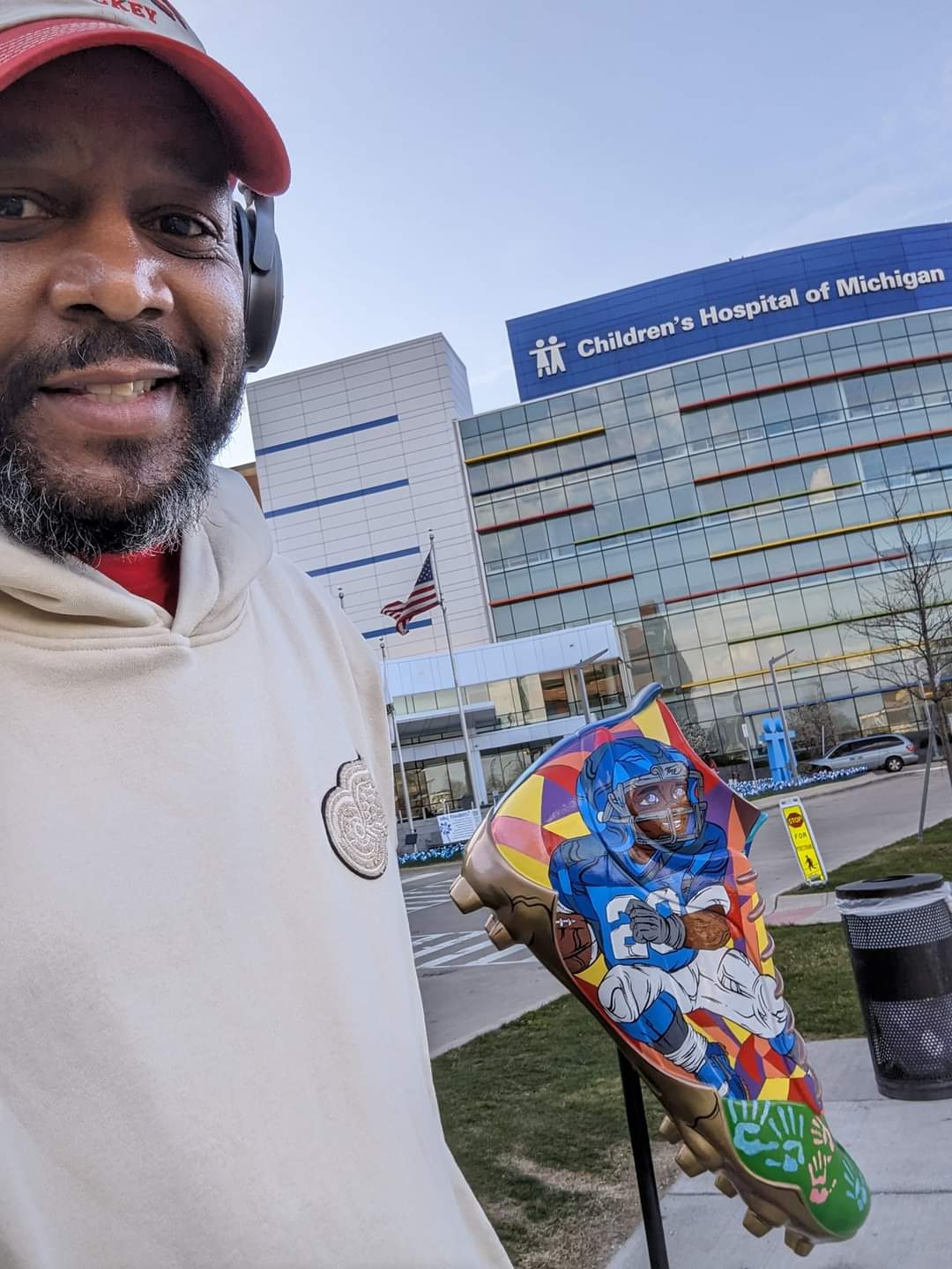 During his mission to visit all 20 sites comprising the DCLEATED exhibit, Detroiter Ed Cliett made stops across Detroit and beyond, including Children's Hospital of Michigan, where the artwork was created by Trae Isaac.