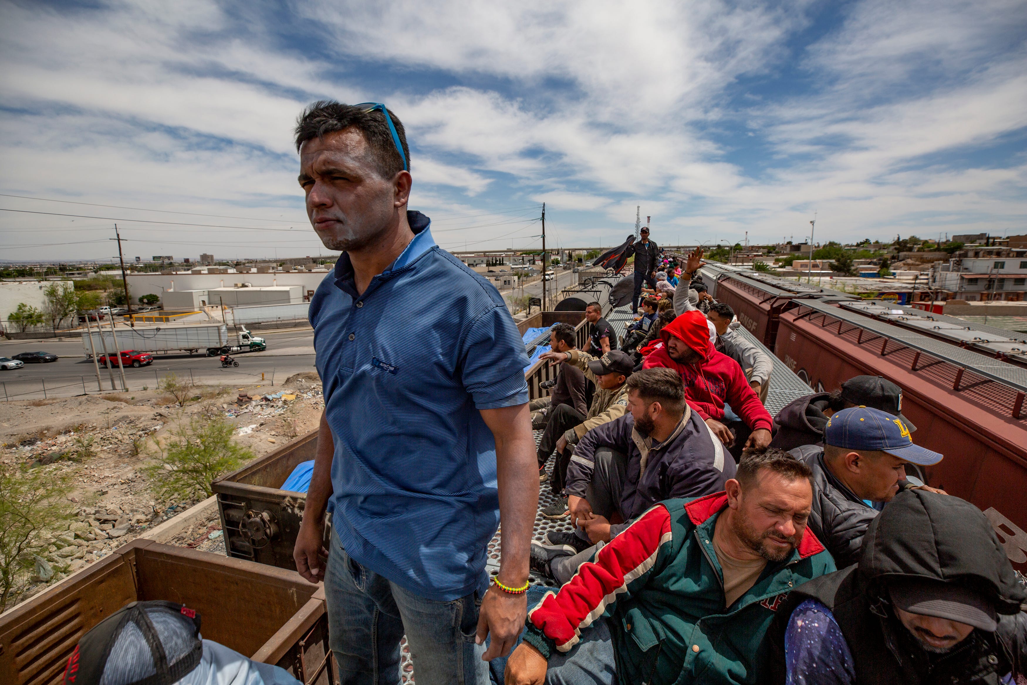 Hundreds of migrants arrived on train to Ciudad Juárez on April 24, 2024. The migrants said they boarded the train in the State of Mexico and used four different trains to arrive to the border city across from El Paso, Texas where they intend to cross in the next days.