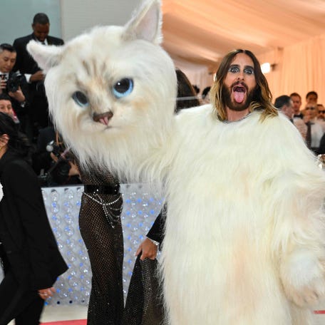 TOPSHOT - US actor Jared Leto arrives for the 2023 Met Gala at the Metropolitan Museum of Art on May 1, 2023, in New York. - The Gala raises money for the Metropolitan Museum of Art's Costume Institute. The Gala's 2023 theme is "Karl Lagerfeld: A Line of Beauty." (Photo by ANGELA WEISS / AFP) (Photo by ANGELA WEISS/AFP via Getty Images) ORIG FILE ID: AFP_33E96TC.jpg