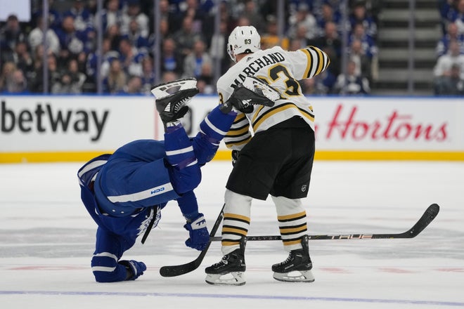 Maple Leafs' Sheldon Keefe: Bruins' Brad Marchand 'elite' at getting away with penalties
