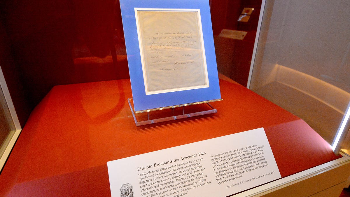 Pritzkers donate Lincoln’s Civil War order to Springfield museum
