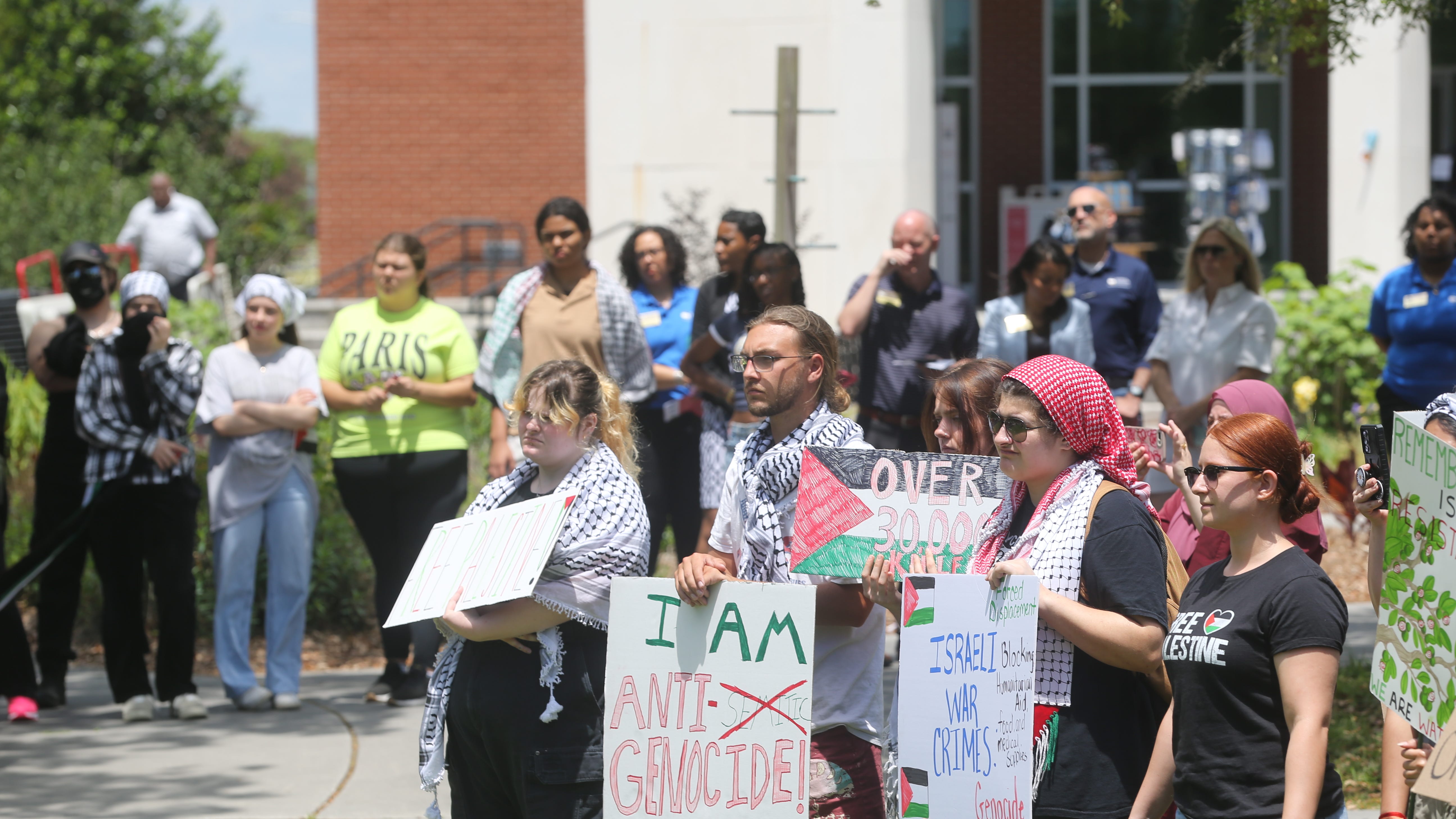 Students rally in support of Palestinians on Georgia Southern campuses