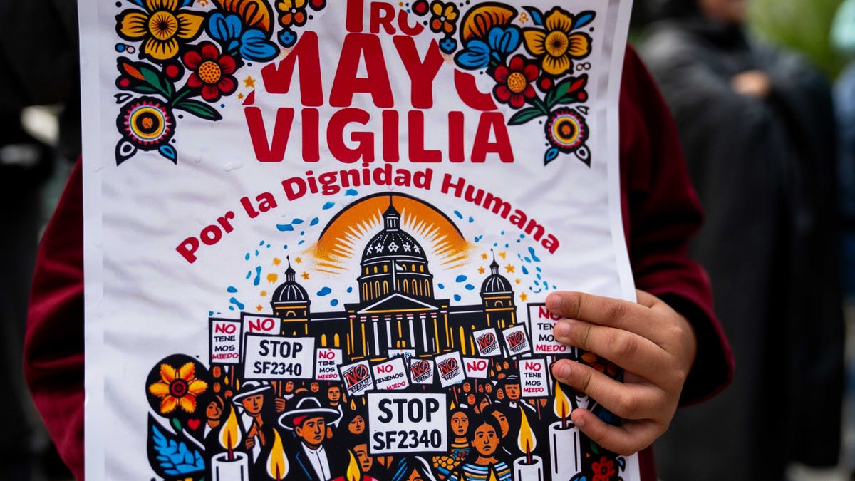 Iowa ‘illegal reentry’ law remains blocked, but 8th Circuit questions injunction’s breadth Iowa ‘illegal reentry’ law remains blocked, but 8th Circuit questions injunction’s breadth