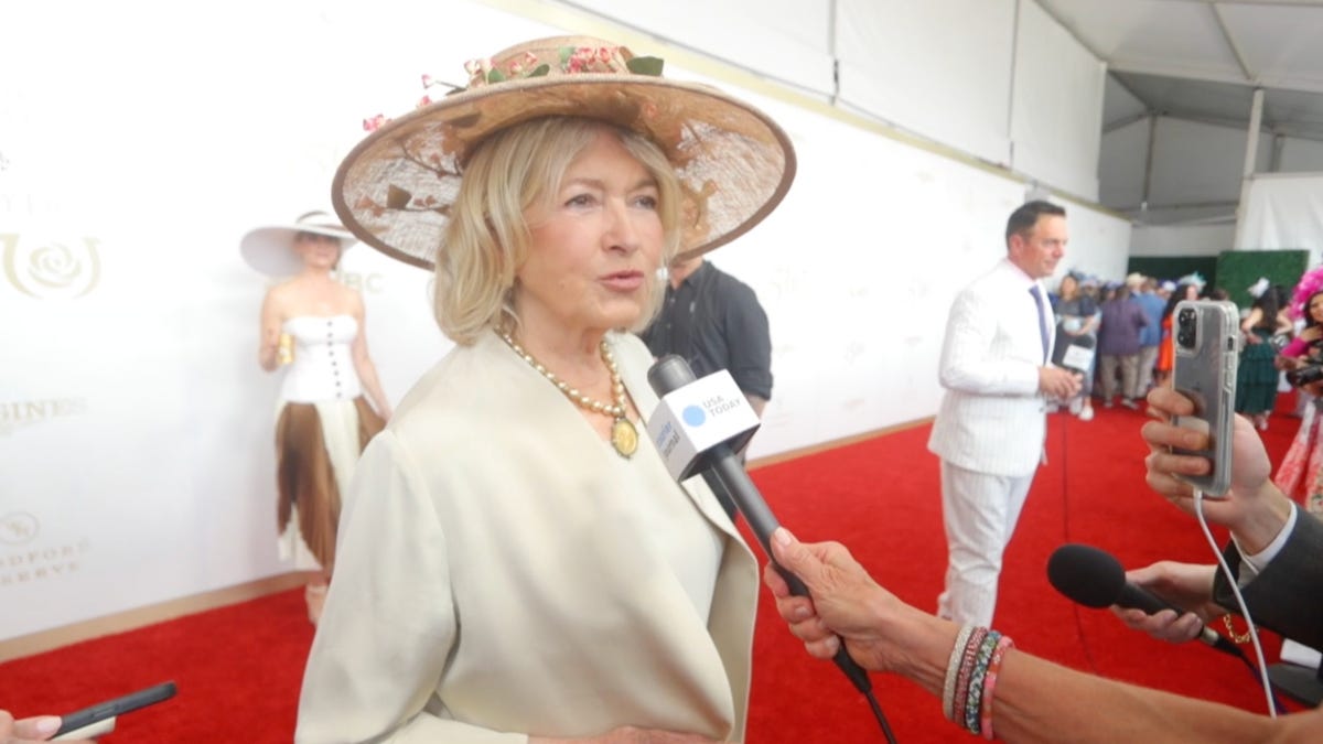 Martha Stewart nearly calls Kentucky ‘Connecticut’ in Derby ‘Riders Up’ call | Social media reactions