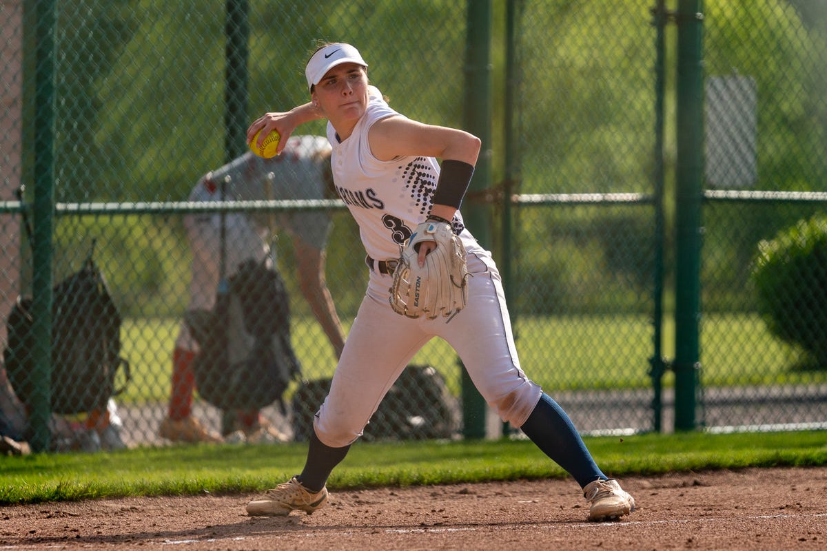 Softball: Szeirer continues power surge, helps Immaculata past Bernards in county semis