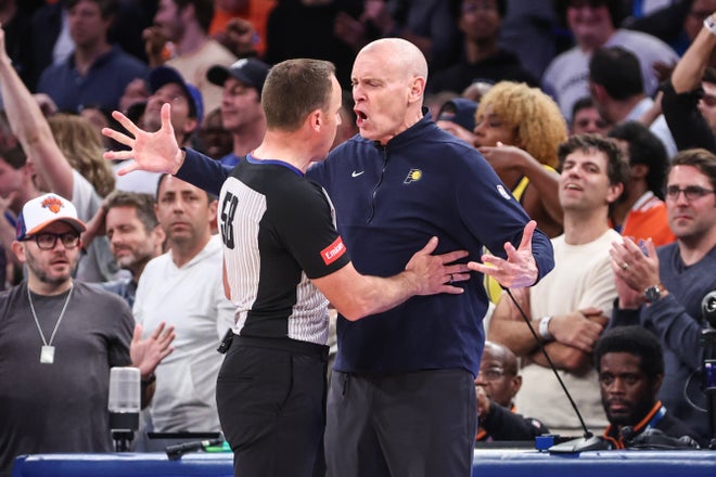 Pacers coach Rick Carlisle has a point about NBA officiating but not small-market bias