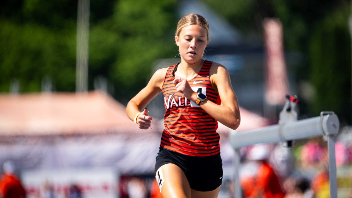 Valley’s Addison Dorenkamp braves heat, ends career as one of Iowa’s best distance runners