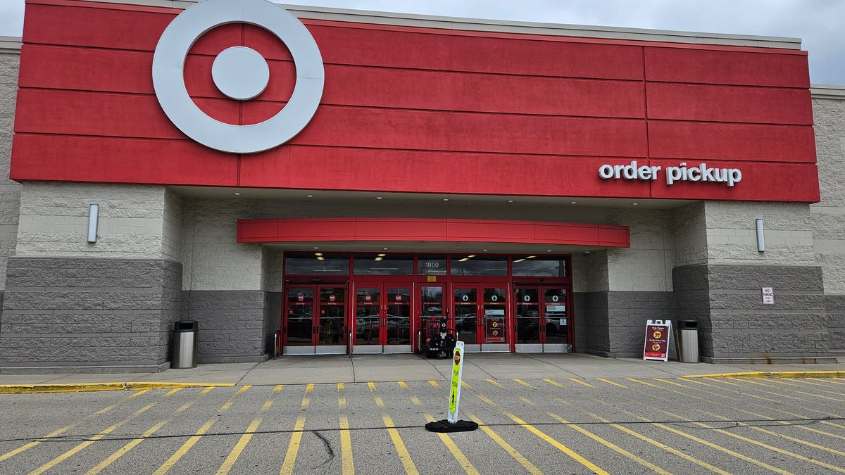 Is Walmart open on Memorial Day? Target? See what retailers stay open for holiday