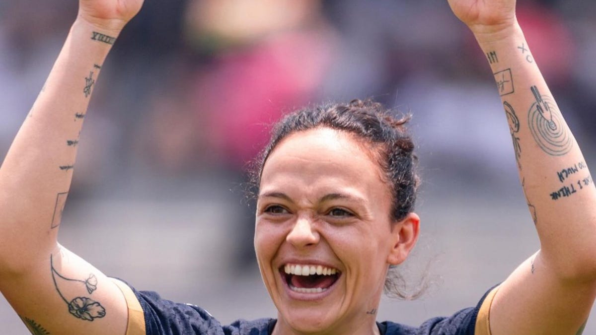 A natural de Rhode Island tem sido destaque na seleção portuguesa de futebol feminino A natural de Rhode Island tem sido destaque na seleção portuguesa de futebol feminino