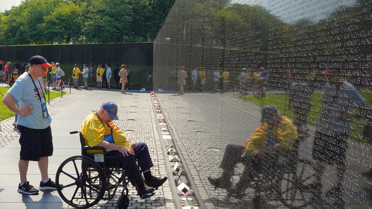 Veterans visit D.C. ahead of Memorial Day with Honor Flight Tri-State