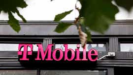 T-Mobile buying US Cellular's customers, parts of its network