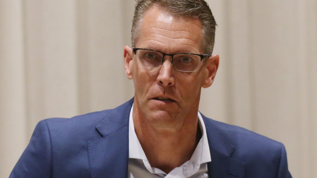 Randy Feenstra launches exploratory committee as he weighs gubernatorial run in 2026 Randy Feenstra launches exploratory committee as he weighs gubernatorial run in 2026