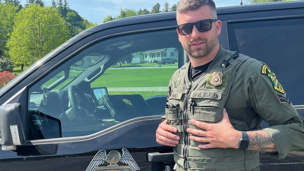 How a Vermont game warden got a bear out of the attic at a Stowe condominium How a Vermont game warden got a bear out of the attic at a Stowe condominium