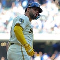 Brewers 6, Cubs 4: Sánchez home run in eighth gives Brewers series win