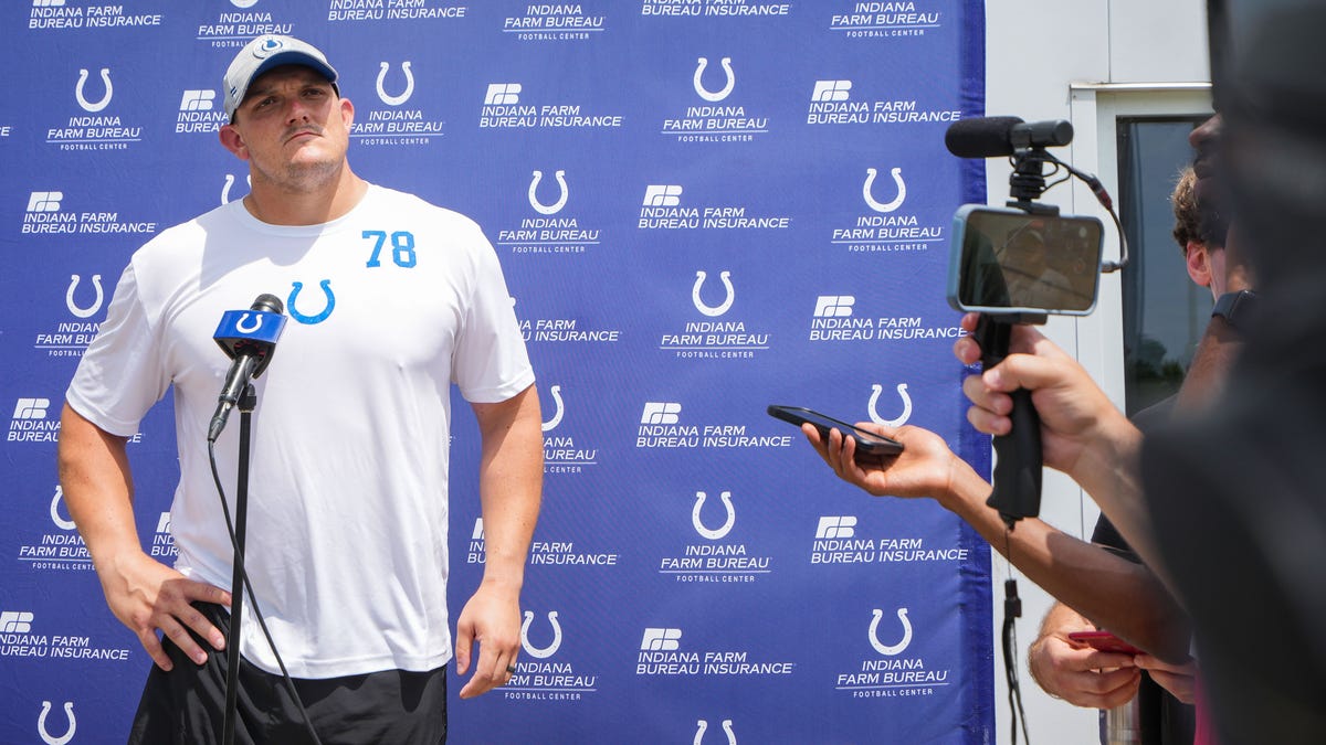 Colts owner Jim Irsay says Ryan Kelly is a priority. Kelly said team told him he wasn’t Colts owner Jim Irsay says Ryan Kelly is a priority. Kelly said team told him he wasn’t