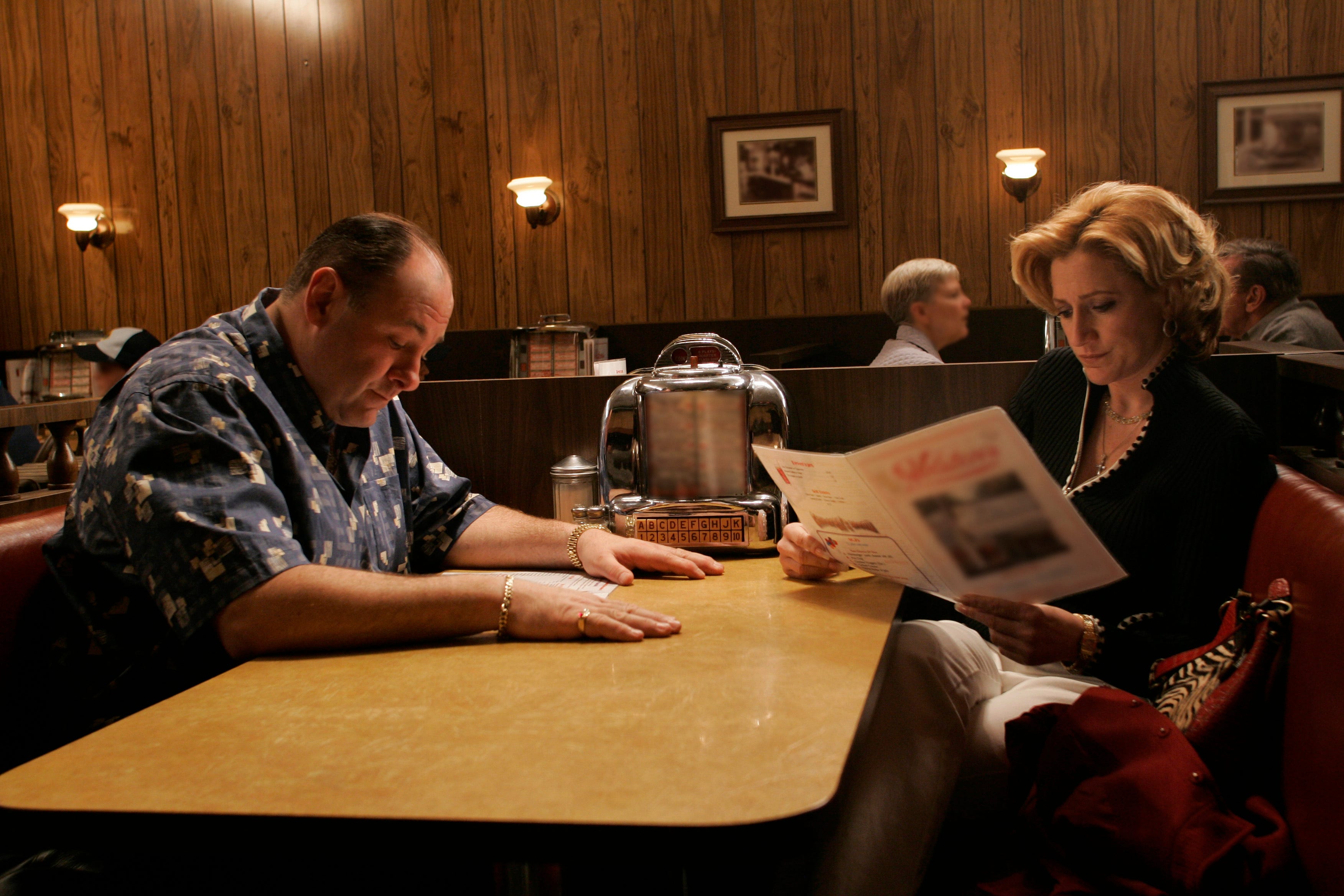 Sopranos - HBO series - SERIES FINALE (2007) - Pictured: James Gandolfini, Edie Falco. (Craig Blankenhorn, HBO) (Via MerlinFTP Drop) ORG XMIT: Q1P-0706050938328572 (Via MerlinFTP Drop)