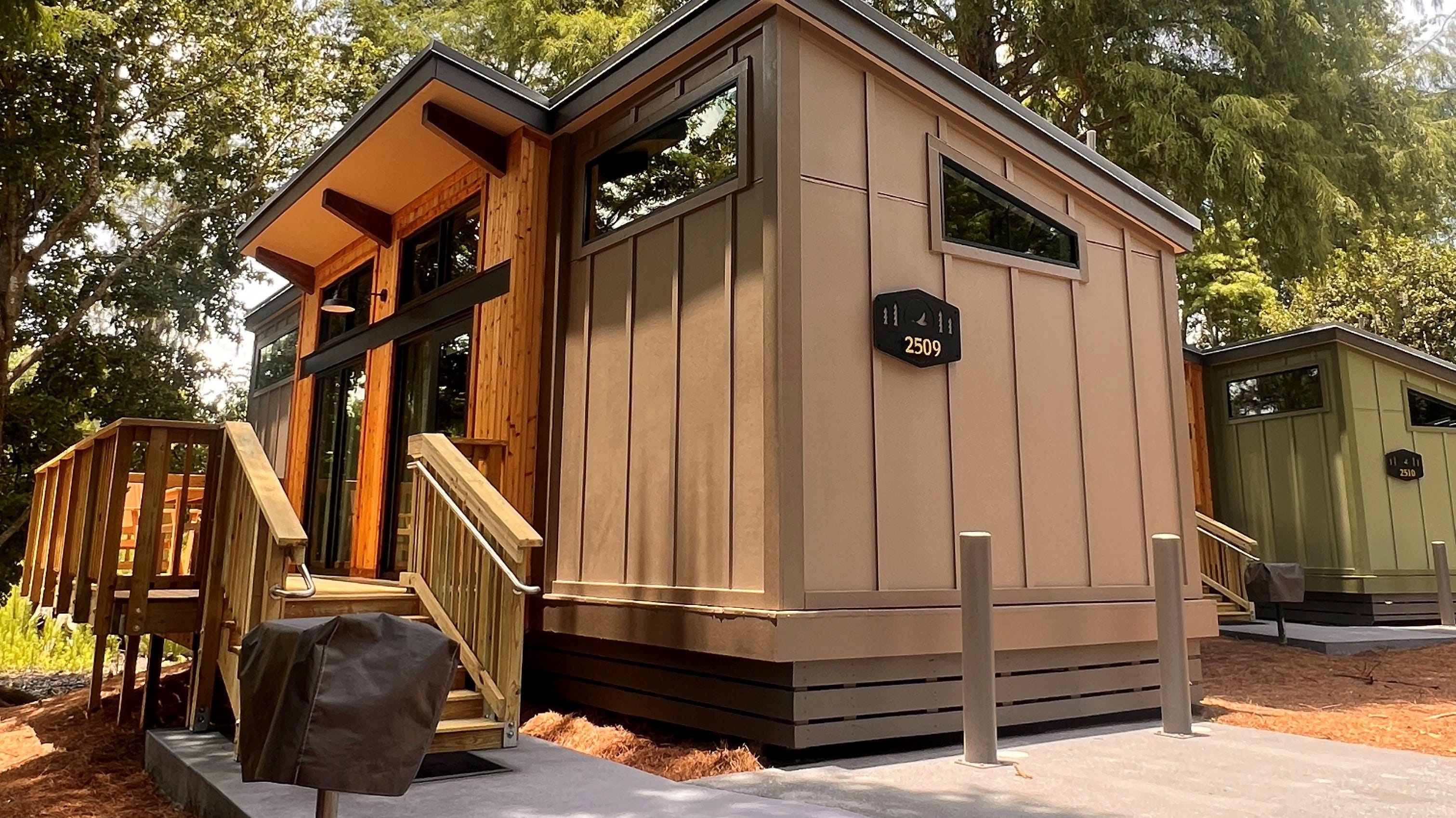 74268185007-disney-cabin How to save on Disney vacations by renting DVC points for hotels
