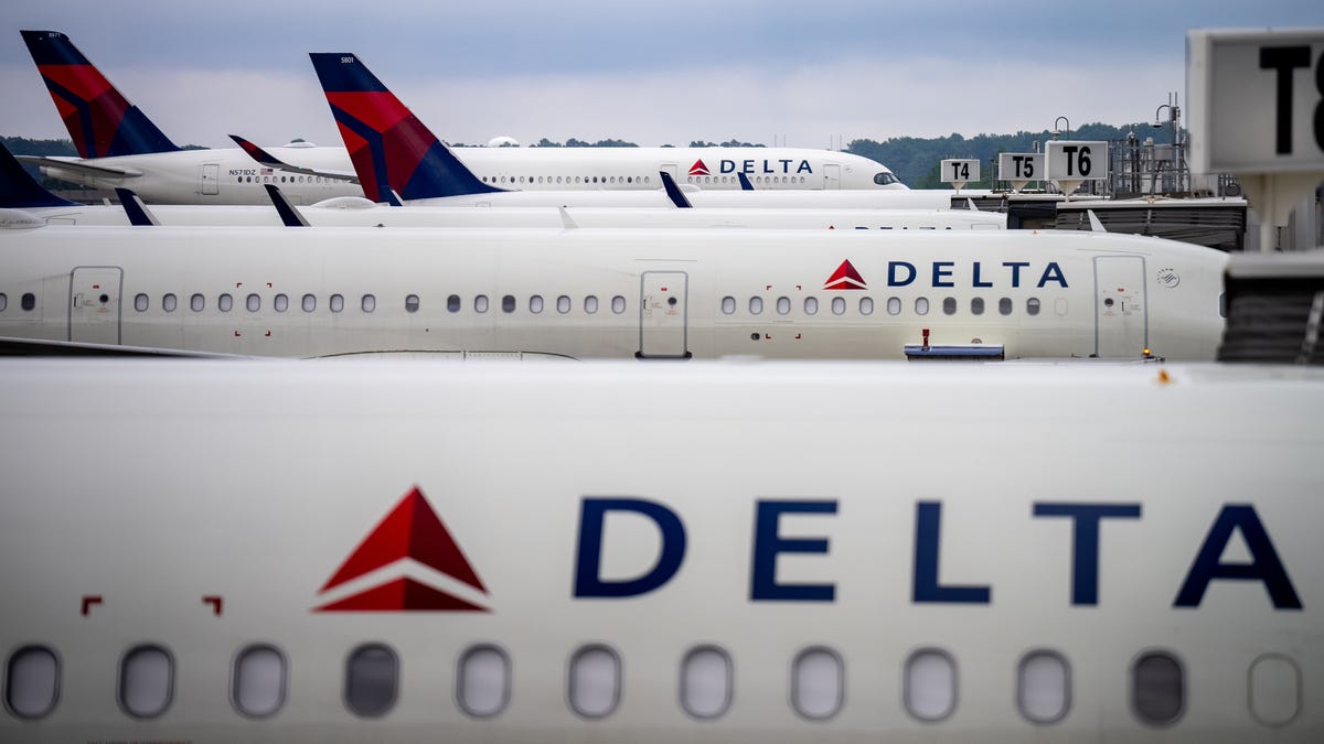 Gangguan teknis yang meluas menimpa maskapai penerbangan dan bisnis Gangguan teknis yang meluas menimpa maskapai penerbangan dan bisnis