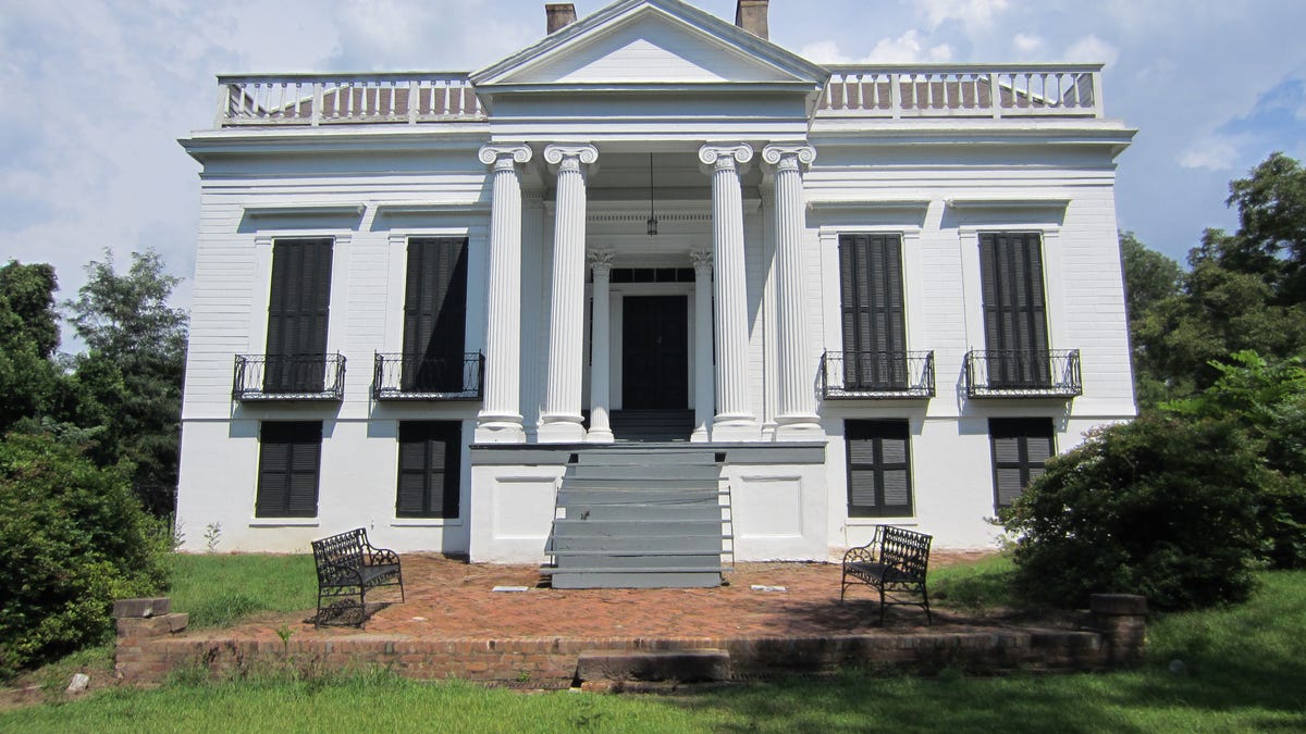 These 5 homes are some of the oldest in Mississippi (Some pre-date the Revolutionary War!) These 5 homes are some of the oldest in Mississippi (Some pre-date the Revolutionary War!)