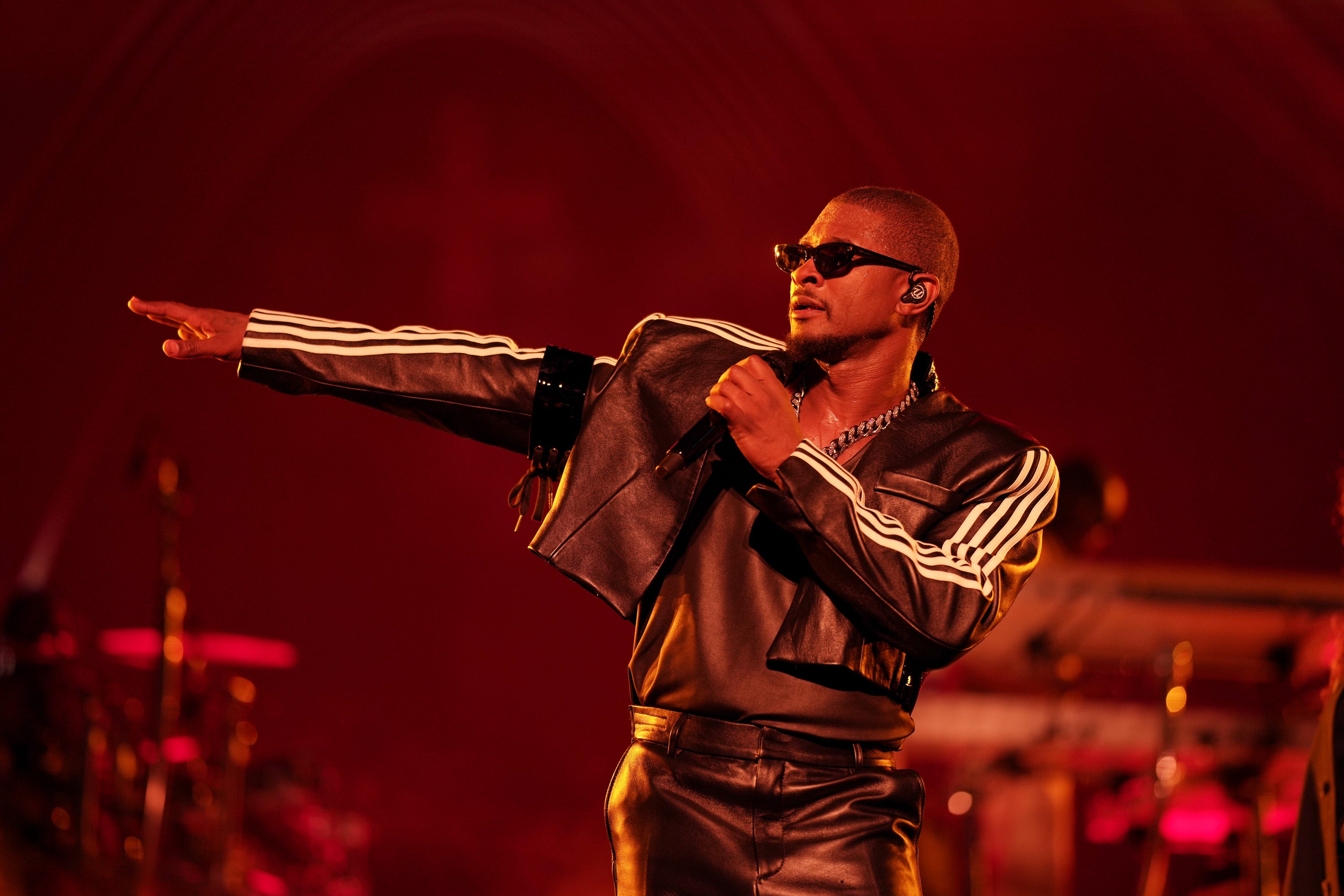 NEW ORLEANS, LOUISIANA - JULY 06: Usher performs onstage during Day 2 of the 2024 ESSENCE Festival of Culture presented by Coca-Cola at Caesars Superdome on July 06, 2024 in New Orleans, Louisiana. (Photo by Josh Brasted/Getty Images for ESSENCE) ORG XMIT: 776162686 ORIG FILE ID: 2160964130