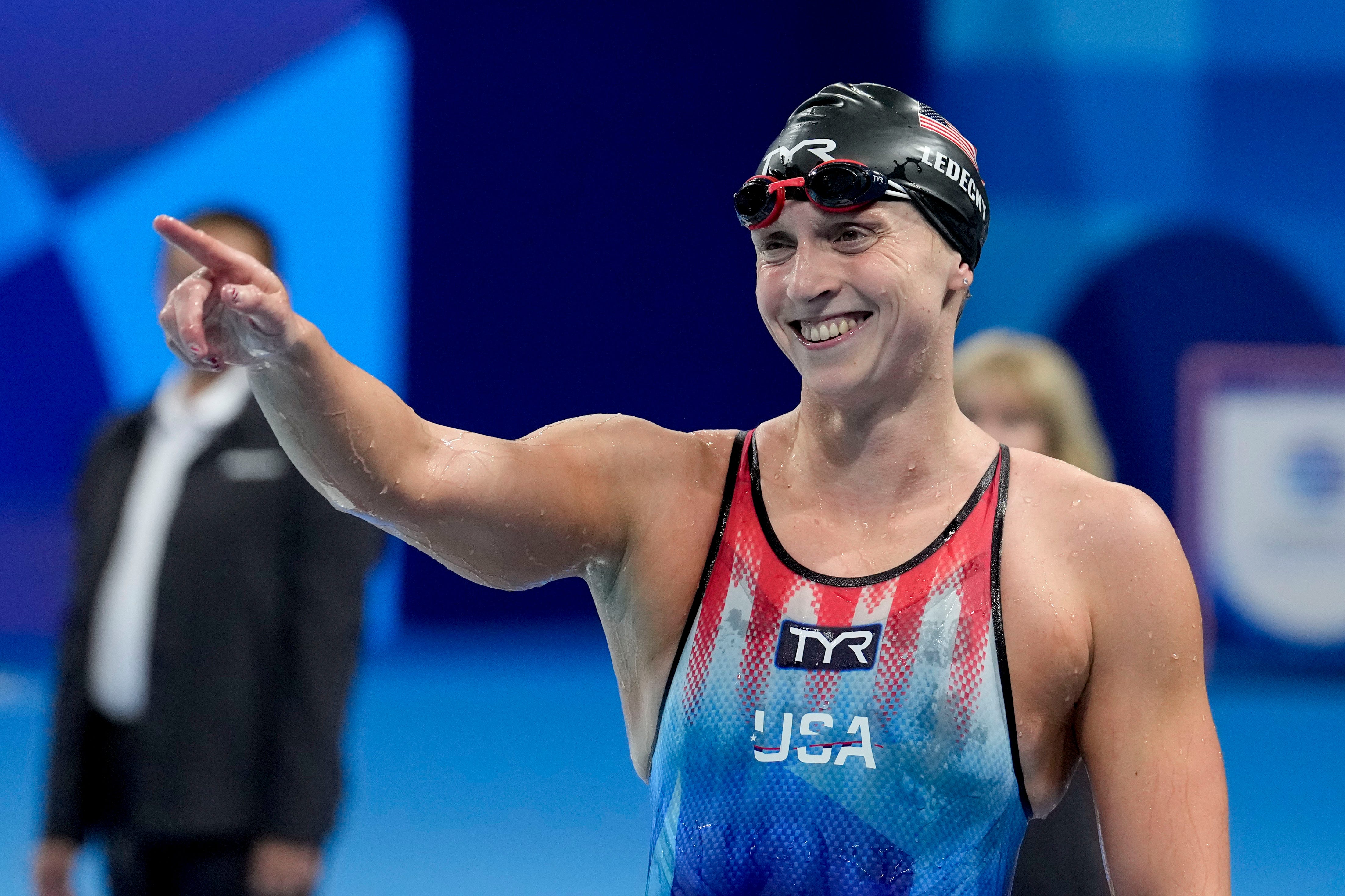 Katie Ledecky celebrates after winning the 800-meter freestyle final on Saturday.