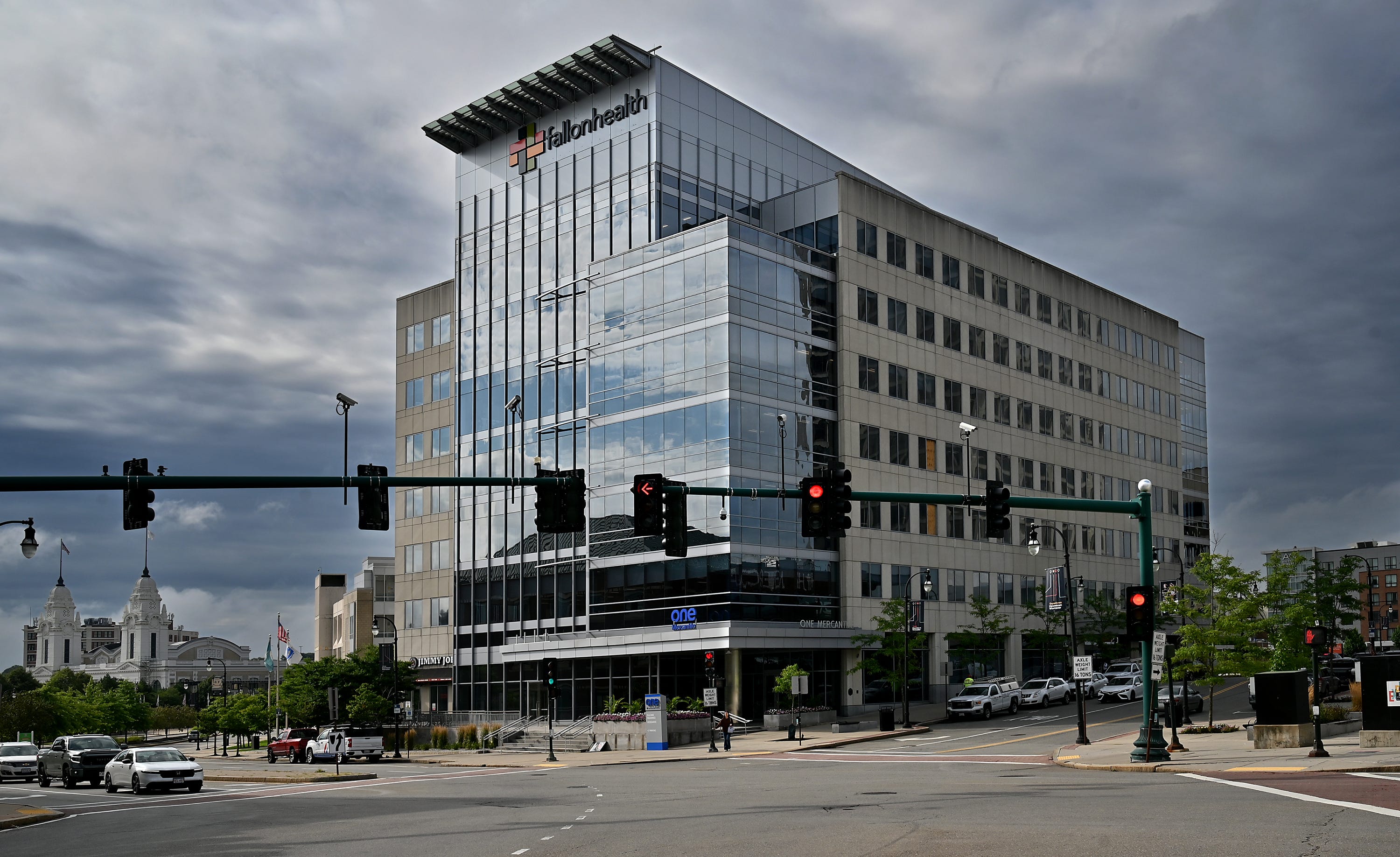 Mass General Brigham plans to acquire Worcester-based Fallon Health