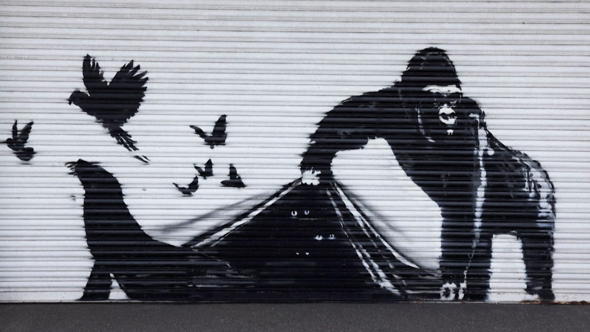 See Banksy latest graffiti piece that has popped up in London