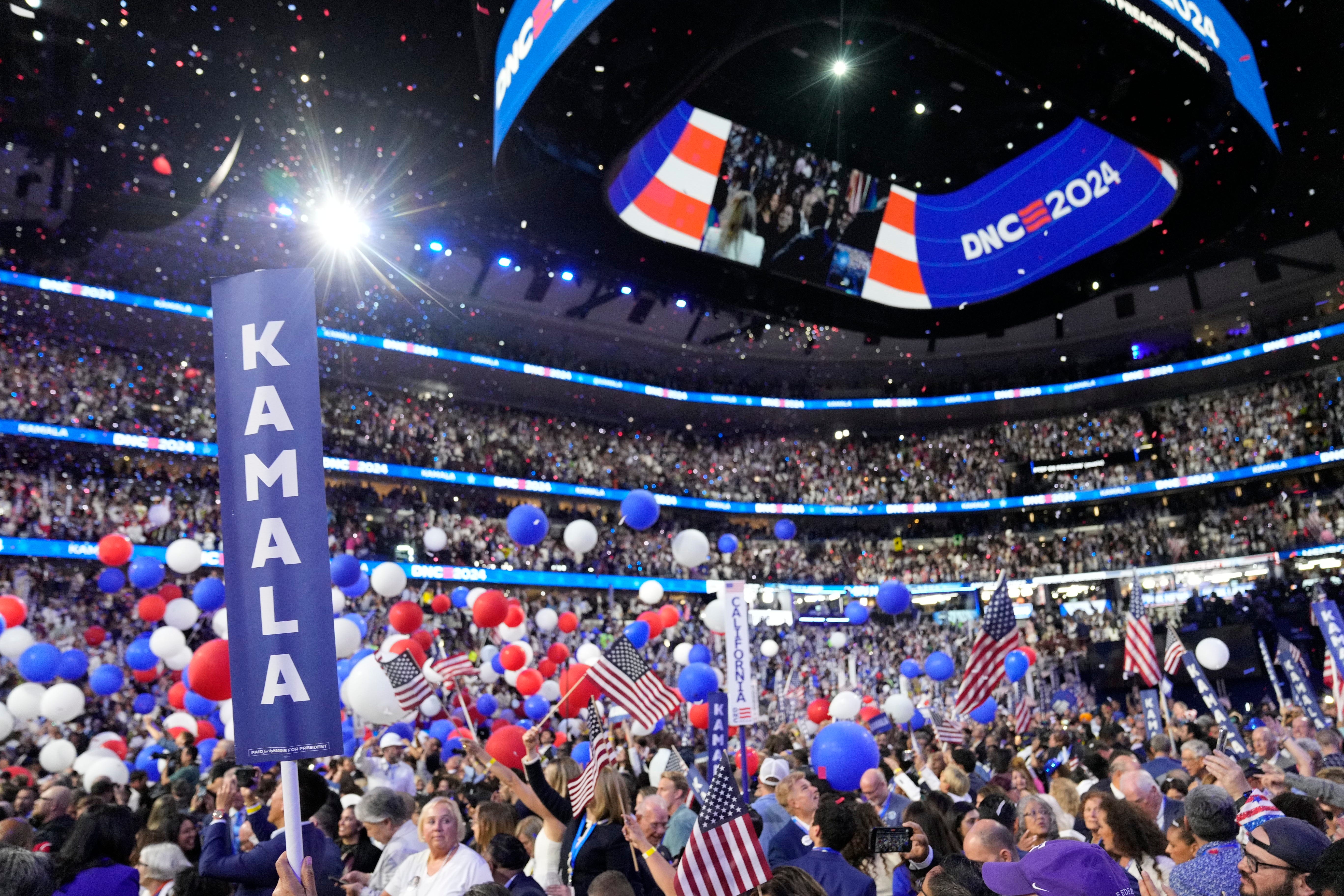 Aug 22, 2024; Chicago, IL, USA; Overall view during the final day of the Democratic National Convention at the United Center. Mandatory Credit: Mike De Sisti-USA TODAY
