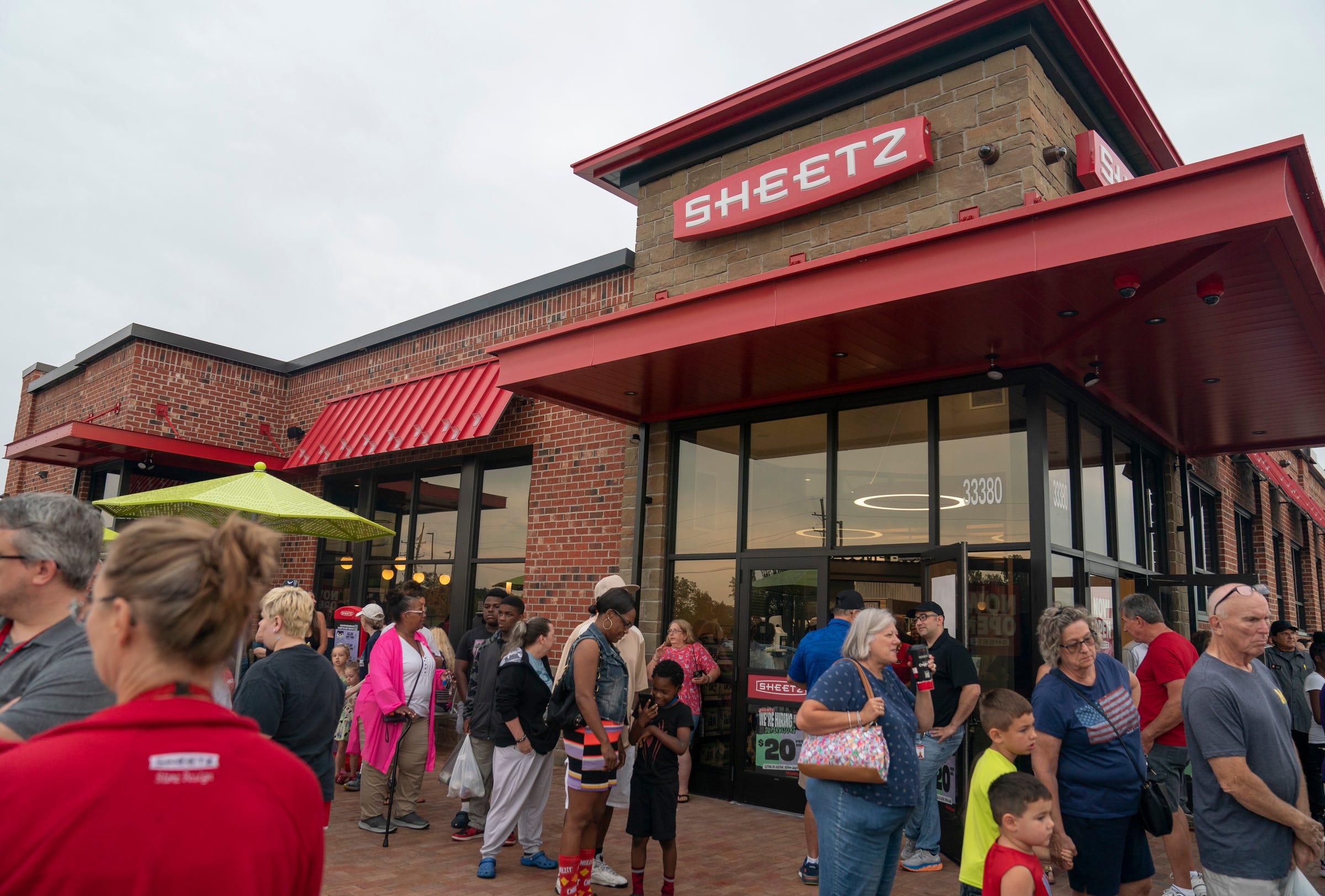 Michigan lawmaker cites Sheetz hiring, wants to ban practice