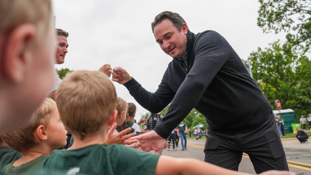 https://www.gannett-cdn.com/authoring/authoring-images/2024/09/28/PDTF/75434115007-msu-football-092824-kpm-00369.jpg?auto=webp&crop=5766,3244,x0,y300&format=pjpg&width=1200