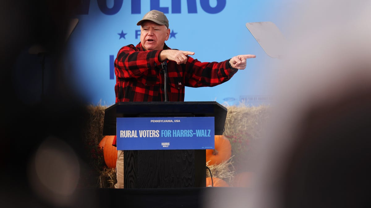 Opinion: 'Knucklehead' Tim Walz stinks at grammar. He also gets an 'F' in ...