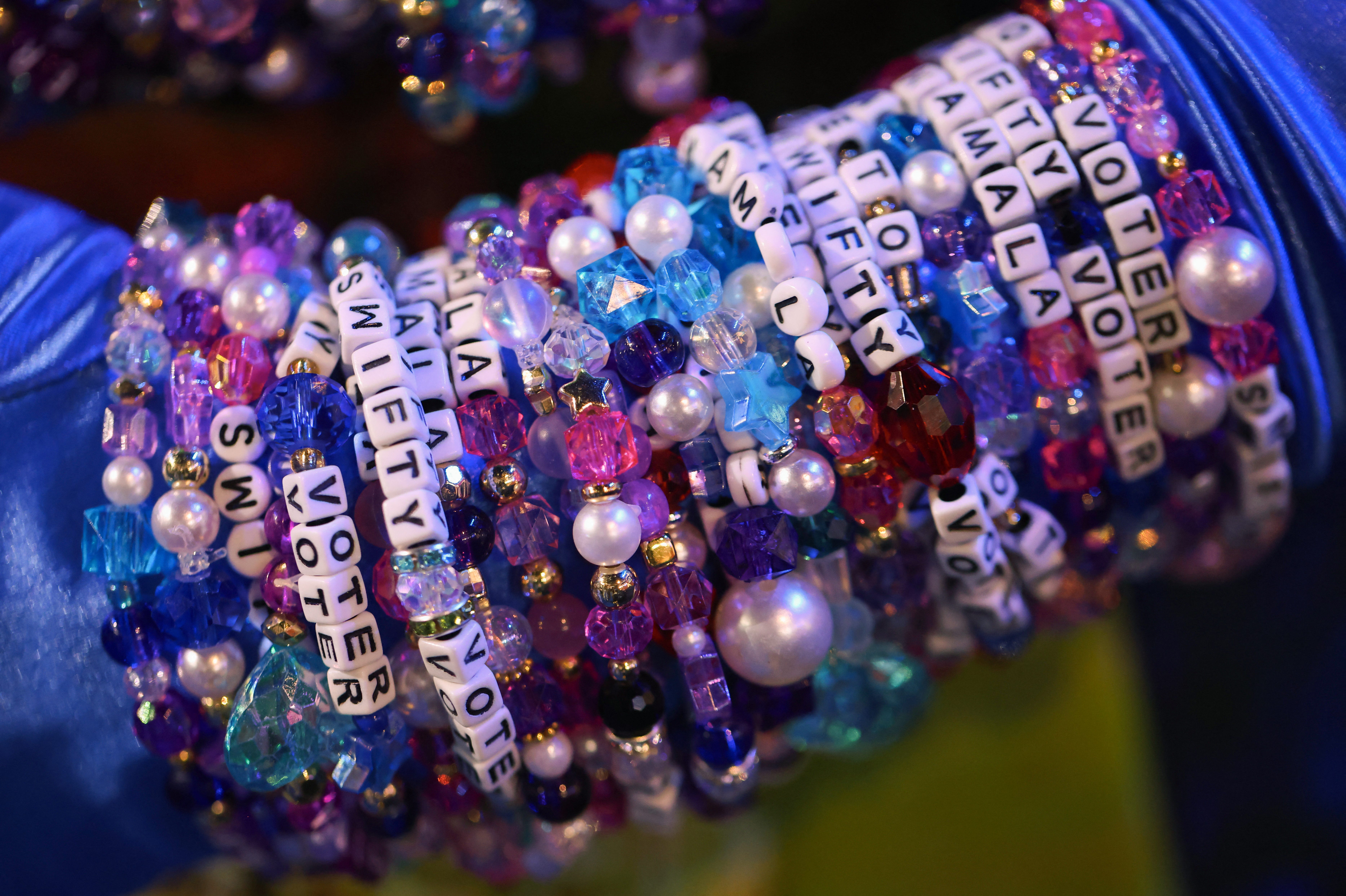 Mississippi delegate Kelly Jacobs wears friendship bracelets at the United Center, ahead of Day 3 of the Democratic National Convention (DNC) in Chicago, Illinois, U.S., August 21, 2024.