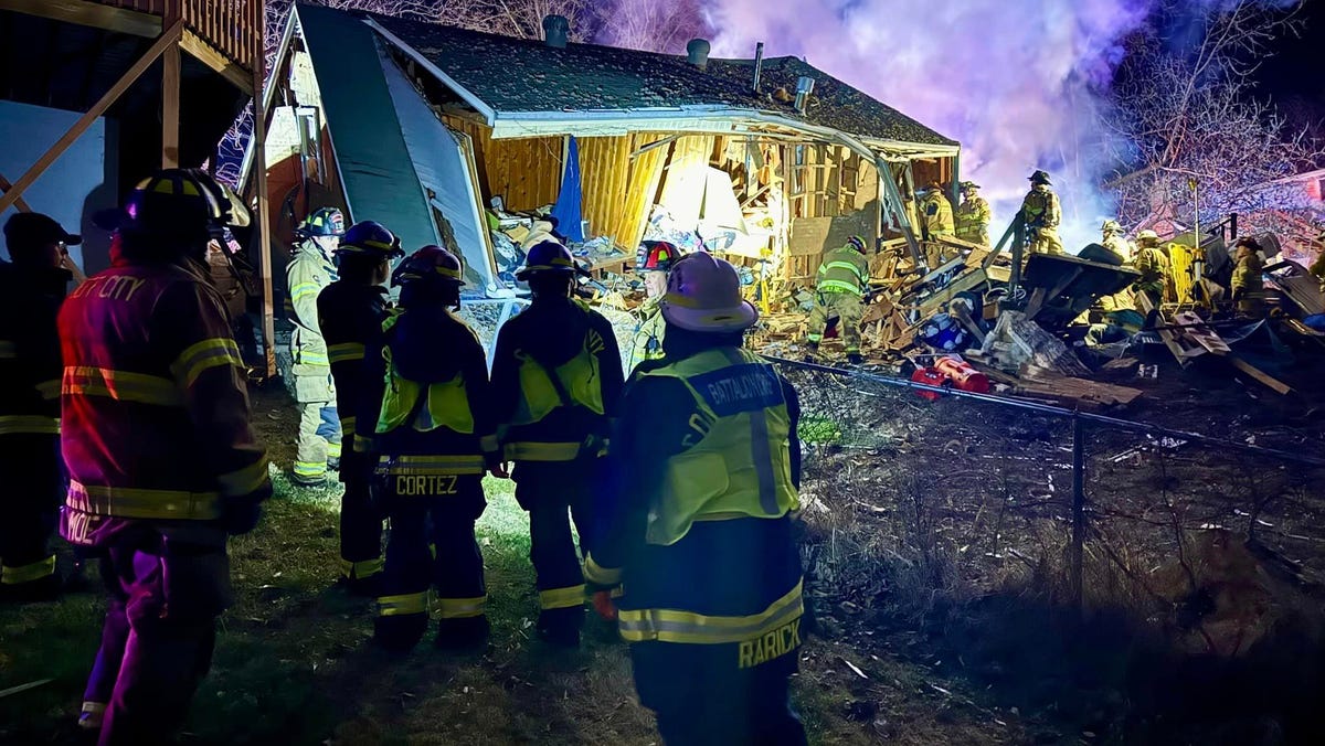 6 injured after home explosion in Missouri; cause under investigation 6 injured after home explosion in Missouri; cause under investigation
