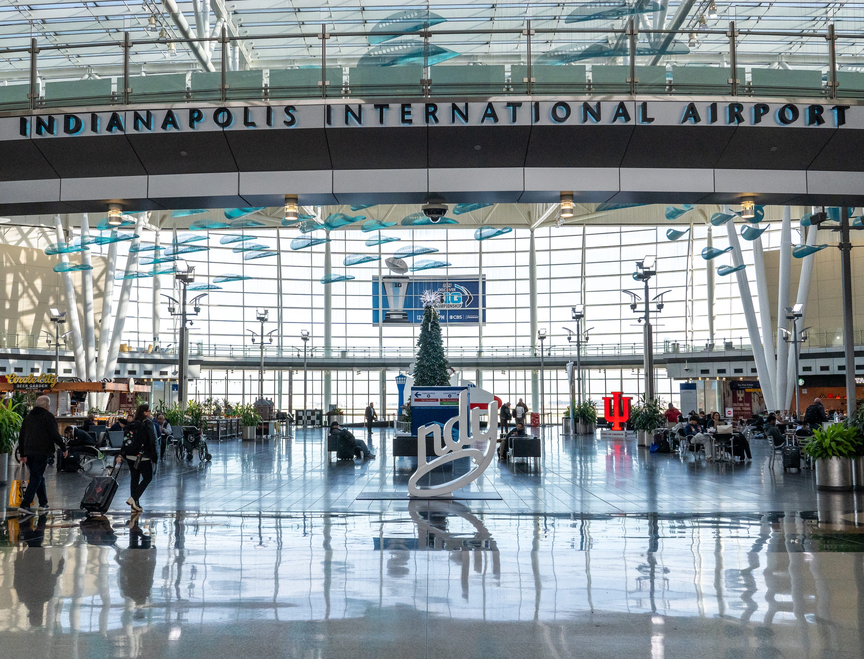 Record holiday travel forecast. Check Michigan airport flight delays
