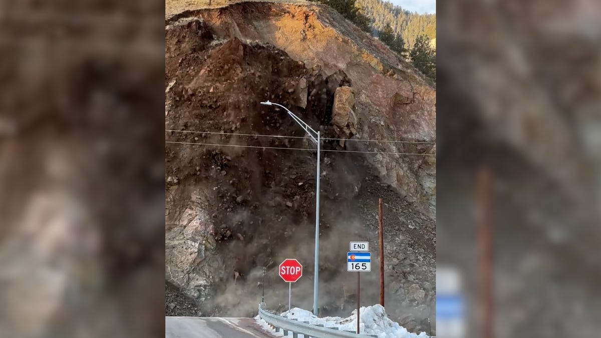 Video shows terrifying rockslide in Colorado that forced highway closures Video shows terrifying rockslide in Colorado that forced highway closures