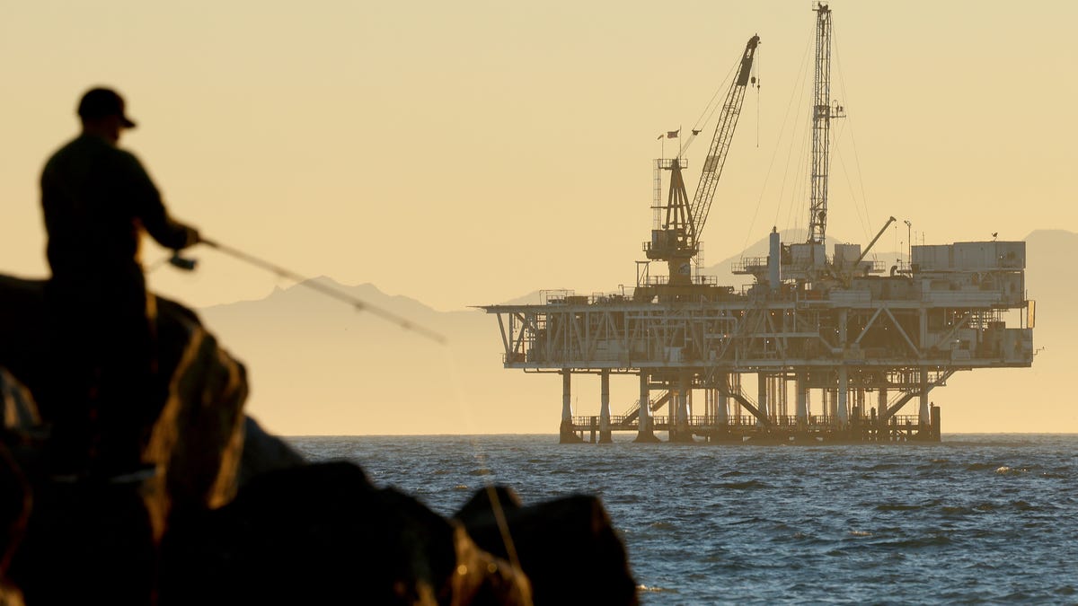 President Biden bans future oil and natural gas drilling off Florida’s coast President Biden bans future oil and natural gas drilling off Florida’s coast